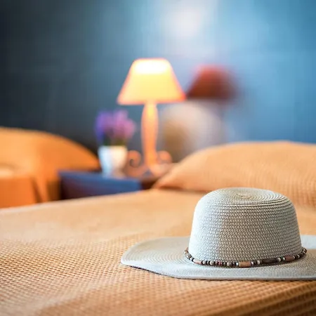 926 Fabulous View Of Lasamericas, Seafront Studio!