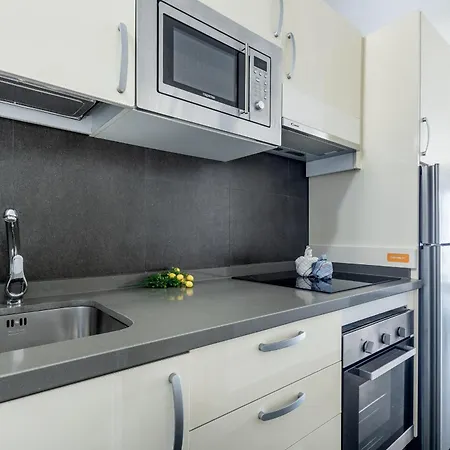 Appartamento 926 Fabulous View Of Lasamericas, Seafront Studio! *